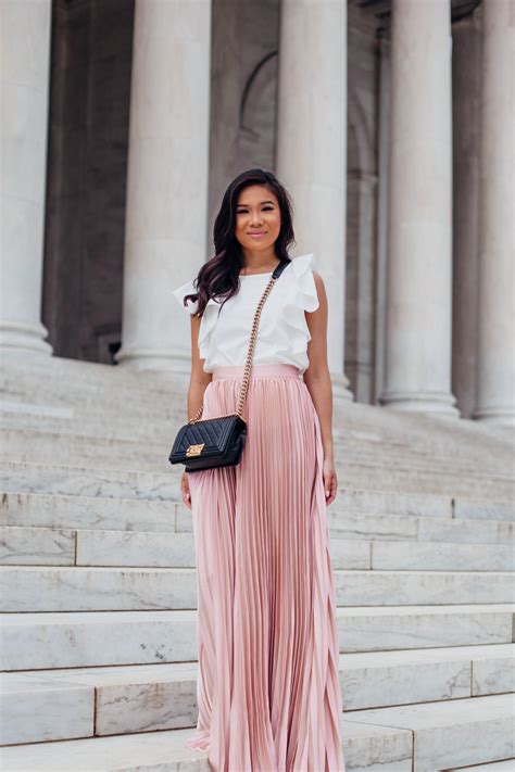 Elegance Pleated Maxi Skirt At The Jefferson Memorial Color And Chic