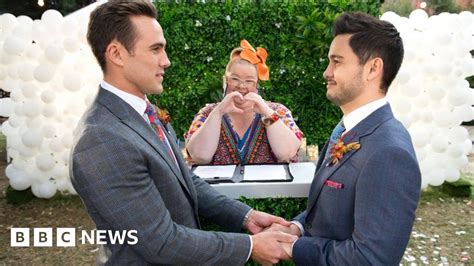 Neighbours Shows First Same Sex Tv Australian Wedding