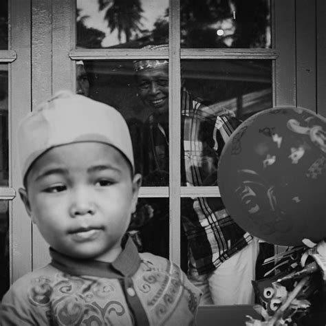 Sepertinya kalian mengenali ikan ini? Foto Hitam Putih yang Ciamik dan Penuh Cerita
