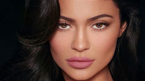 Kylie Jenner Reveals She Takes Hours To Do Her Makeup