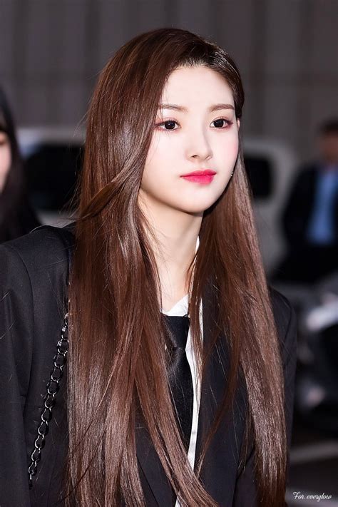 Yiren Pics 💗 On Twitter Pretty Korean Girls Asian Beauty Girl Kpop