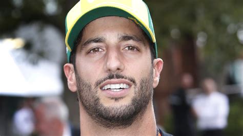 Ricciardo leaves mark on renault f1 boss after winning bet. F1 news 2020, Daniel Ricciardo, Australian Grand Prix, Aus GP, cancelled, races | Fox Sports