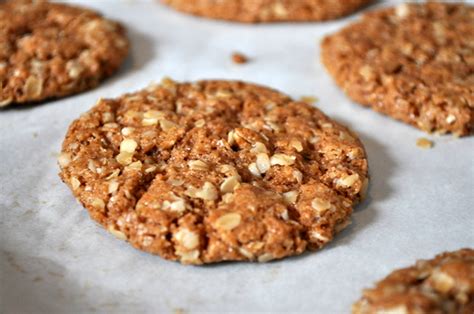 These molasses cookies are sort of like gingerbread cookies, but way better. Crunchy Almond Butter Oatmeal Cookies Recipe | Serious Eats