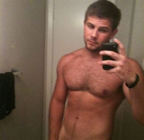 190 Best Guyswithiphones Images On Pinterest Hot Guys