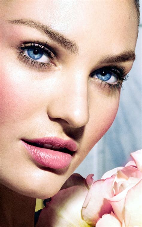 Usa Fashion Music News Candice Swanepoel Max Factor Close Up