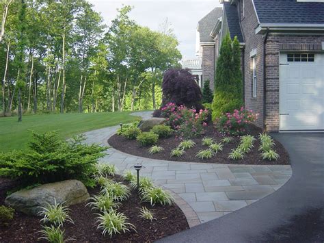 Pin By Cindy Warning On Curb Appeal Landscaping Front Walkway