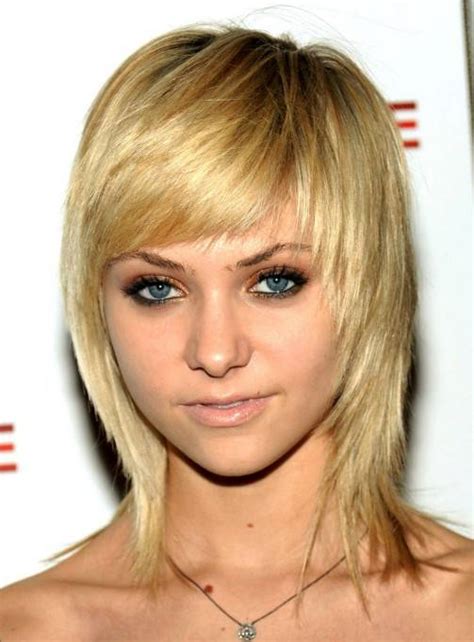 Choppy cropped layers looks great for blonde hair, especially bleach blonde hair color. 50+ Amazing Bob Haircuts, Idea, Styles, Designs | Design ...