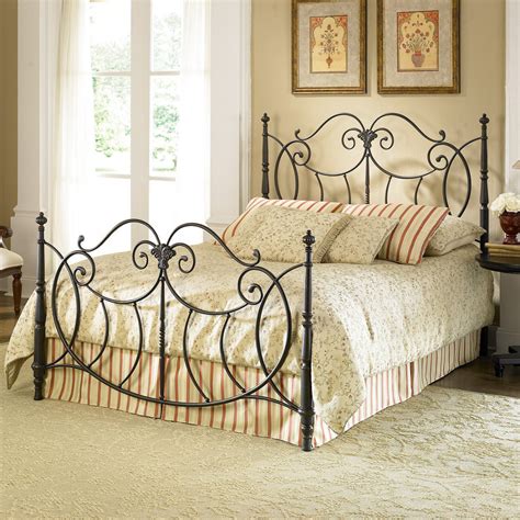 This wrought iron platform bed is an invaluable asset to decorate any bedroom. Romance the Bedroom with a Decorative Wrought Iron Bed