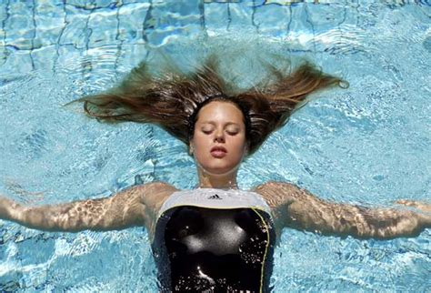 League of olympic swim legends: Hollywood Hoties: HOT SWIMMER FEDERICA ELLEGRINI.