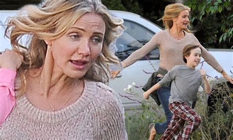Eternal Bachelorette Cameron Diaz Plays Doting Mother In New Film Project Daily Mail Online