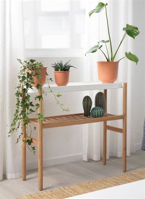 Ideal for growing houseplants in an apartment terrace, fence porch or pergola, these bag shaped hanging indoor planter are made from tarpaulin and burlap, which are durable and effectively allow air circulation and steady water drainage. Nice Concepts for Elegant Plant Stands in 2020 | Plant ...