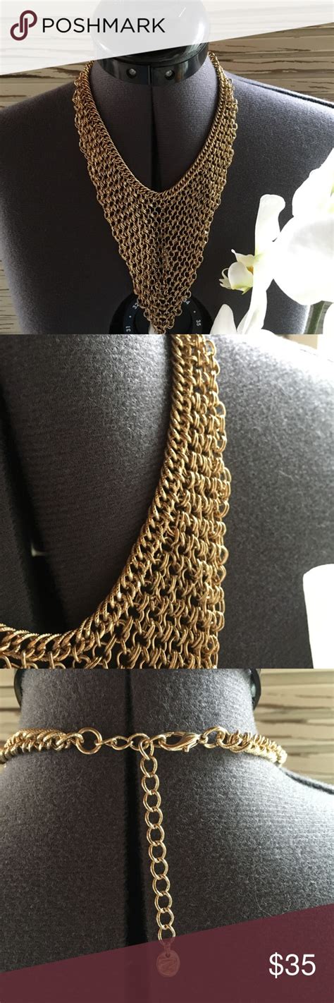 gold bib necklace gorgeous and dramatic gold bib necklace in excellent condition looks amazing