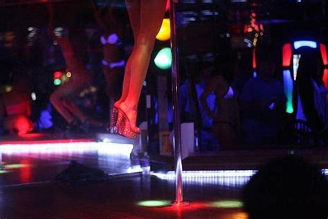Regulators Suspend Panama City Beach Gentlemens Clubs Beverage License