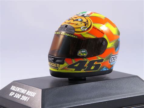 27 resultaten voor 'rossi helm'. Minichamps Rossi AGV helm 2001 kopen? wheelsonscale.com