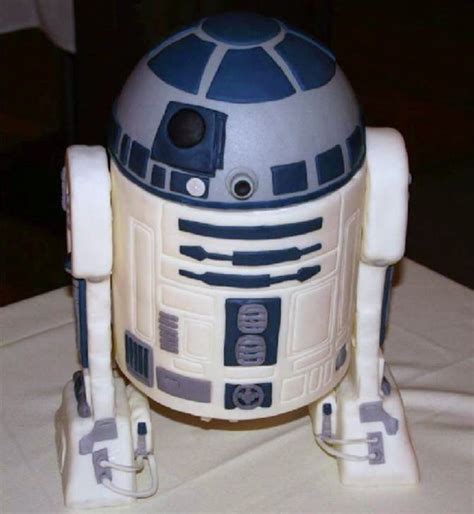 His arms/legs are made out of rice cereal treats. R2D2 Cakes - Decoration Ideas | Little Birthday Cakes