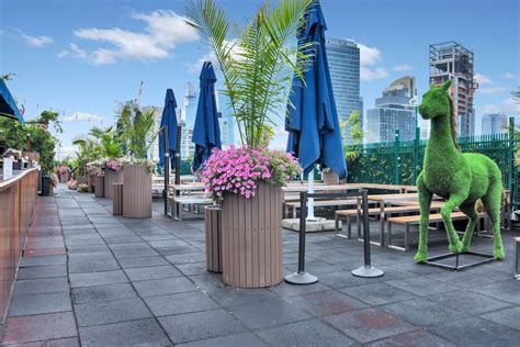 Venue Rooftop Bar Nyc New York S Largest Indoor And Outdoor Bar 53865