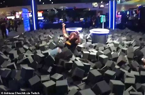 Twitch Streamer Breaks Her Back In Two Places After Jumping Into A Foam Pit At Twitchcon Daily