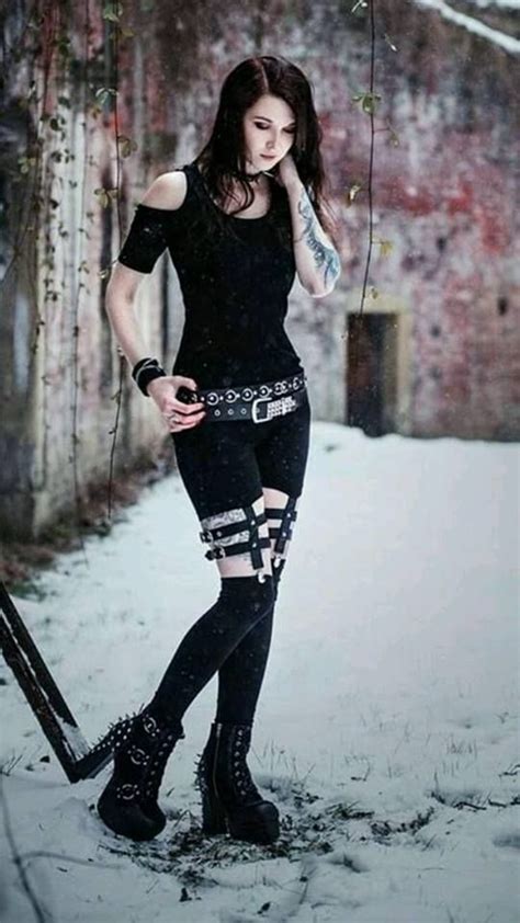 Pin By Kelly Adriance On Goth Women In 2020 With Images Gothic