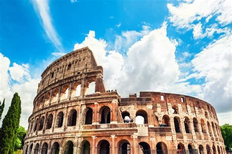 Colosseo A Roma Italia Punto Di Riferimento Turistico Famoso Immagine