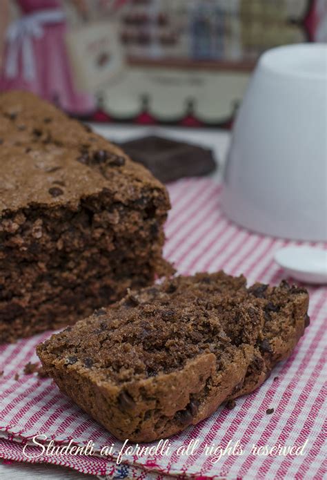 Non sono una tipa da dolci. Plumcake al cioccolato senza uova latte e burro, ricetta