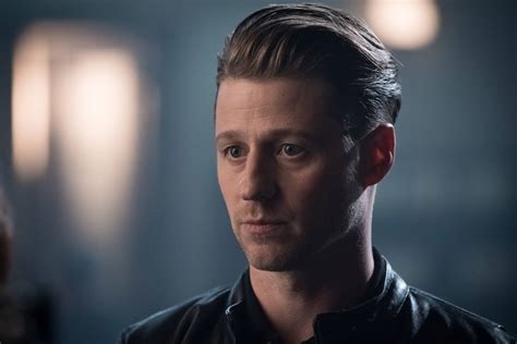 Better to reign in hell. is the first episode of the third season, and 45th episode overall from the fox series gotham. "Better to Reign in Hell..." - 3 сезон, 1 серия сериала Готэм