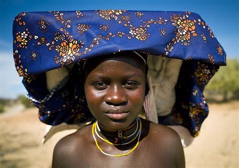 mucubal giant headwear angola visage du monde afrique photos