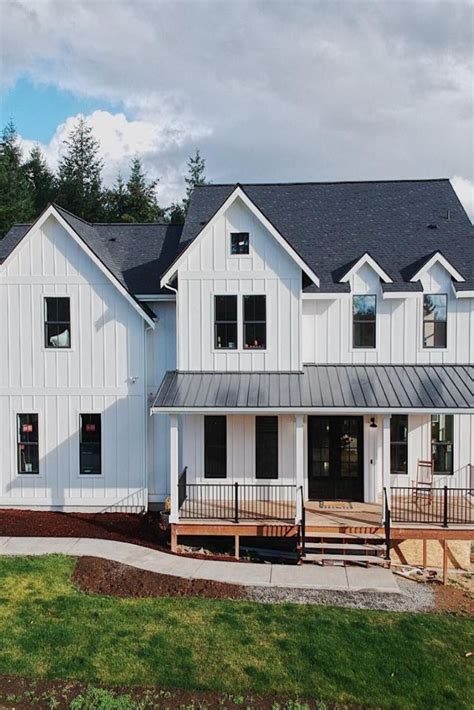 Pictures That Prove White Farmhouses Are The Most Beautiful Ones