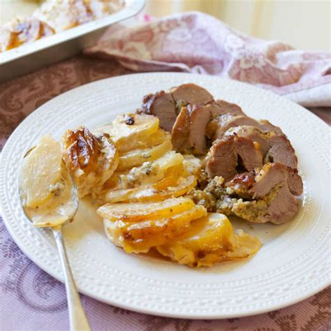 A glorious and hearty recipe for easy pork tenderloin with creamer potatoes and apples. Stuffed Pork Tenderloin Recipe With Potato Dauphinoise