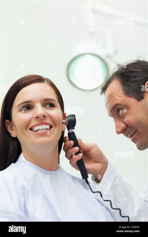 Using A Otoscope Hi Res Stock Photography And Images Alamy