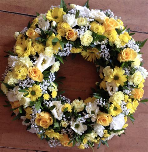 Funeral Graveside Wreath ⋆ Enchanted Rose Florist Derby
