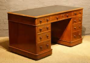 You have searched for two sided desk and this page displays the closest product matches we have for two sided desk to buy online. Antique Mahogany Partners Desk - Antiques Atlas
