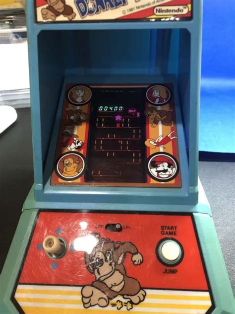 Vintage 1981 Coleco Donkey Kong Mini Arcade Table Top Game Works 80