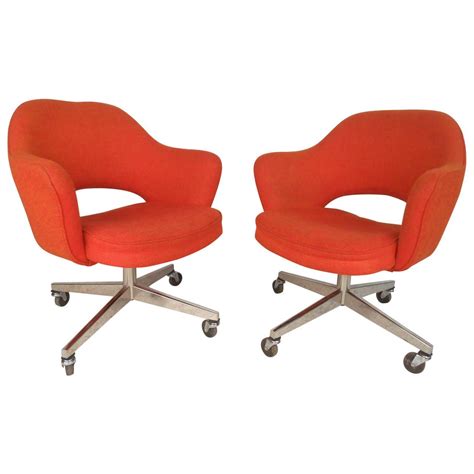 Eero Saarinen Designed Rolling Chairs For Knoll Cheap Office Chairs