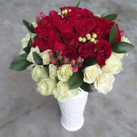 Same day flower delivery is available before 1:00pm recipient time. Send Birthday Roses Bouquet in Miami, Florida - Mia Roses