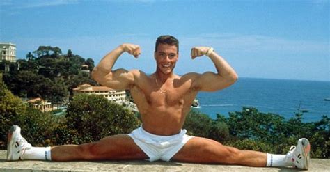 Classic dance scene from the movie kickboxer 1989. jean-claude-van-damme-kickboxer-1 - Sopitas.com