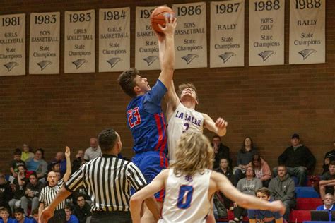 Boys Basketball Finishes League Play 9 5 Advancing To Playoffs The