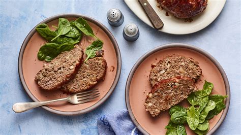 A traditional meatloaf glaze starts with ketchup. 2 Lb Meatloaf At 325 : How Long To Cook Meatloaf At 325 How Long To Cook 3 5lb Meatloaf At 325 ...