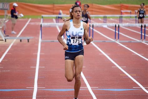 Know life before famous detail height(in feet, meter) as well as rumor and controversy. Sydney MCLAUGHLIN | Profile | iaaf.org