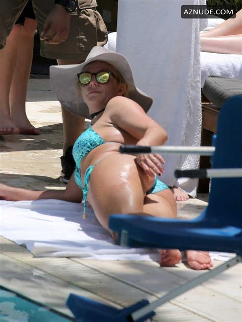 Britney Spears Flashes Her Bare Butt In Thong Bikini At A Pool In Miami