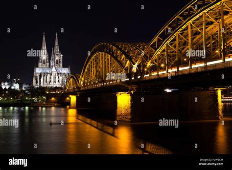 Hohenzollern Bridge And Cologne Cathedral At Night Stock Photo Alamy