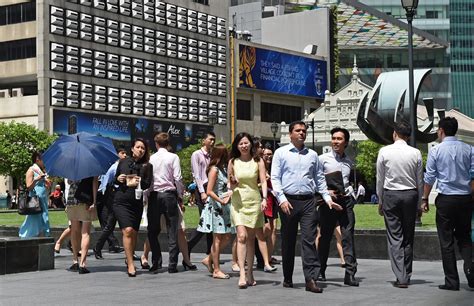 Kerja di Luar Negeri, Berikut 5 Rekomendasi Negara Tujuannya