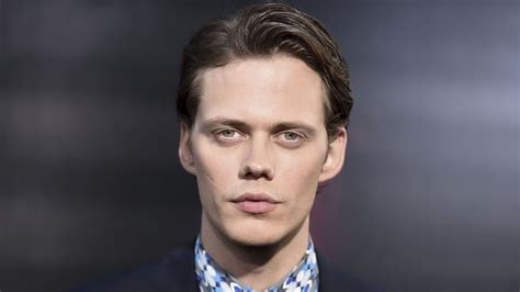 Bill Skarsgard Says He Has Not Tried To Reproduce Tim Currys Clown In It The Irish News