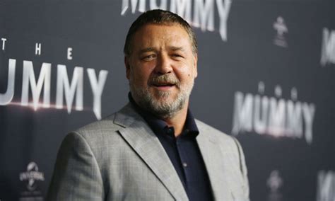 Russell Crowe Net Worth Bio Relationship And Awards