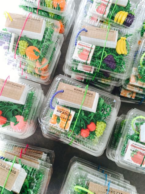 You want kids to be thrilled about the contents (especially the birthday kid!), but you don't want to aggravate parents with useless plastic junk just for the sake of having a goody bag to send home. Goodies for Kids Classmates #Daiso | Daiso, Goodie bags