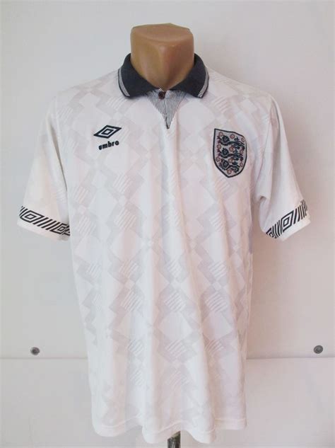 Whilst most of the memories are frozen in time on your old world cup vhs thankfully motd darling gary lineker grew balls the size of footballs to convert two penalties and knock out the africans. England Home football shirt 1990 - 1992.