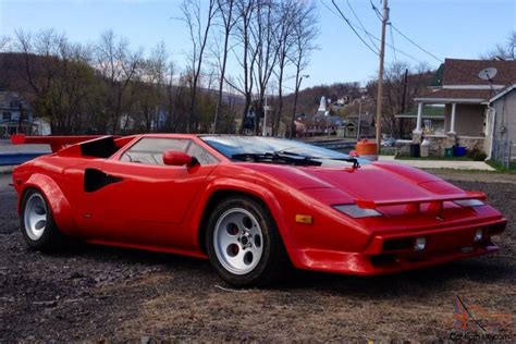 Looking for the lamborghini countach of your dreams? Lamborghini Countach 5000 Quatrovalvolle Replica