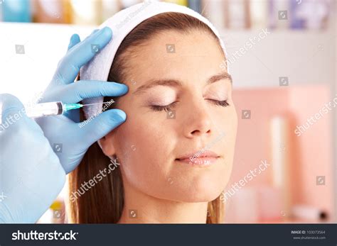 Woman Beauty Clinic Getting Botox Injection Stock Photo 103073564