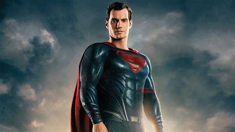 Henry Cavill Says A Responsibilty Comes With Playing Superman And