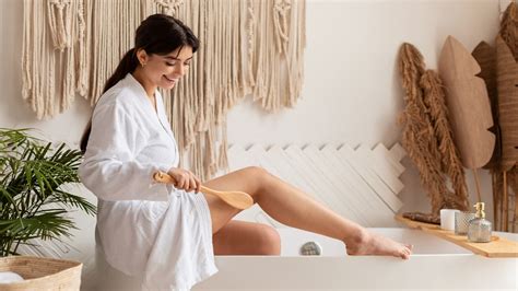 Have You Ever Tried Dry Body Brushing Here Are Some Promising Benefits Review Guruu