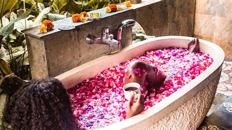 I Bathed In The Flower Bath Everyones Obsessed With On Instagram